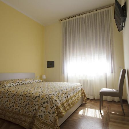 Italy Inn Γένοβα Δωμάτιο φωτογραφία