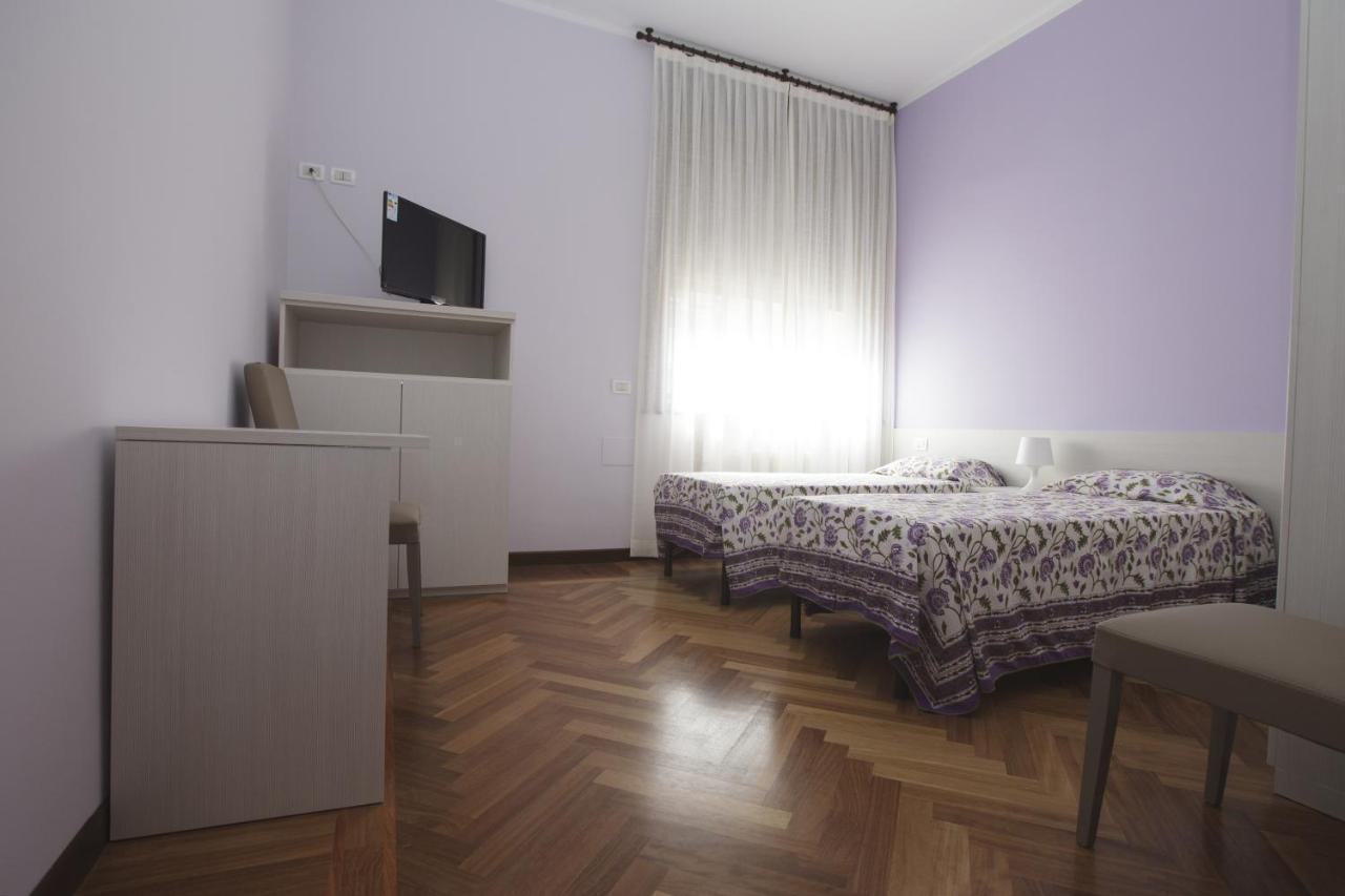 Italy Inn Γένοβα Δωμάτιο φωτογραφία